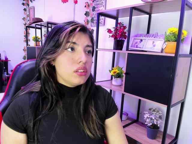 VileettaMiller webcam