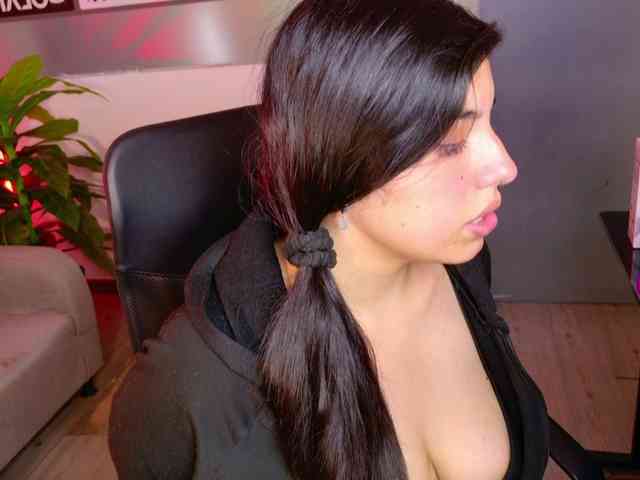 VileettaMiller webcam