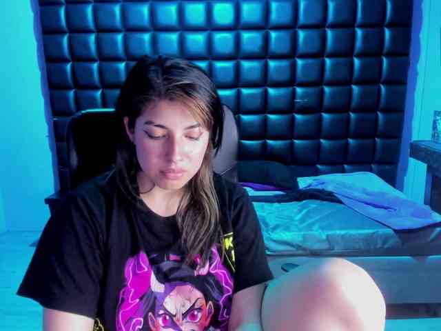 VileettaMiller webcam