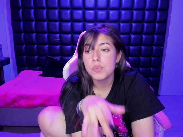 VileettaMiller webcam