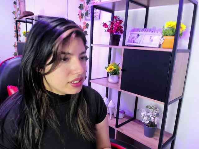 VileettaMiller webcam