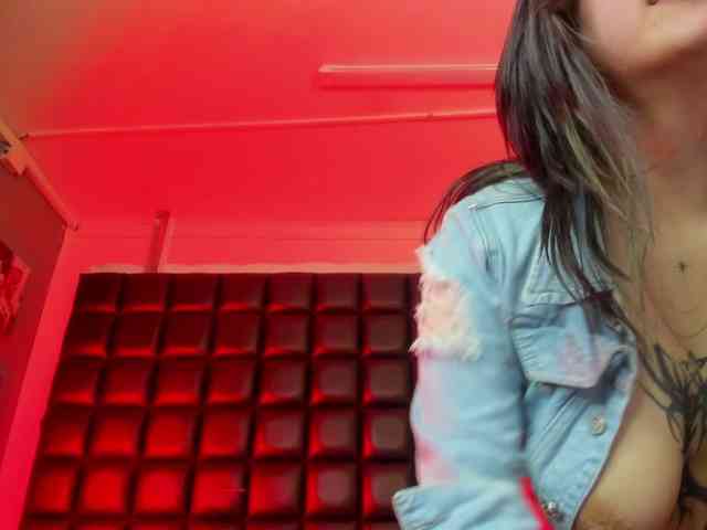 VileettaMiller webcam