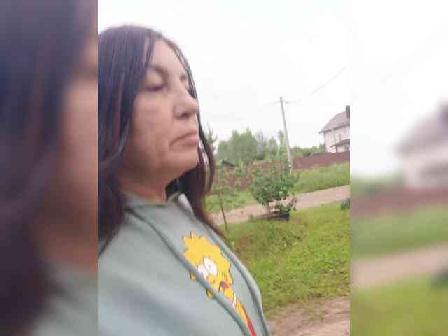 Lakomka099 webcam