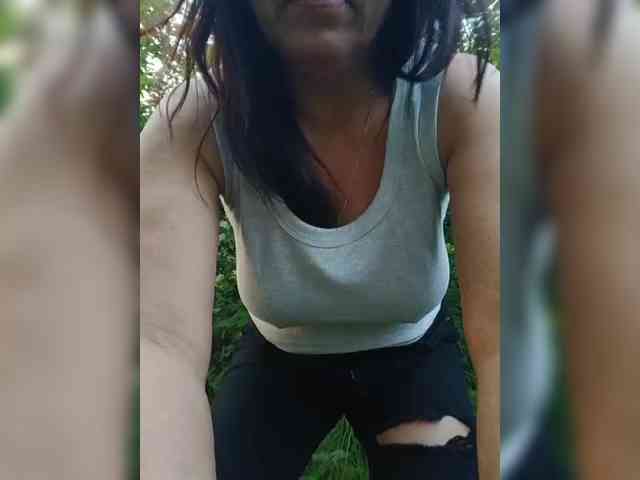 Lakomka099 webcam
