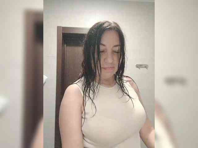 Lakomka099 webcam