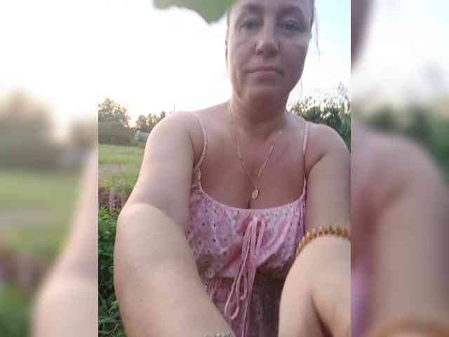 Lakomka099 webcam