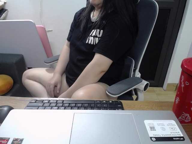 Min9x webcam bongacams model stream image