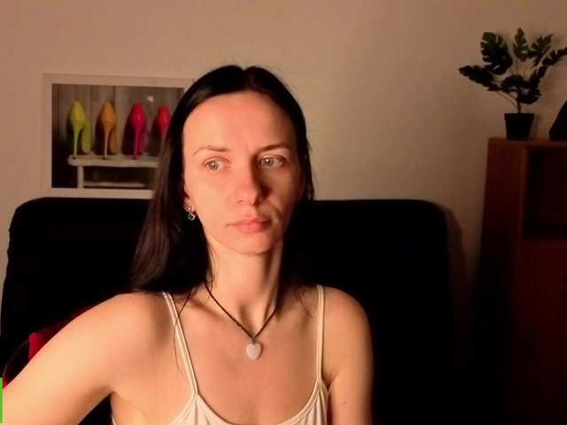 Annakillkiss's BongaCams show and profile