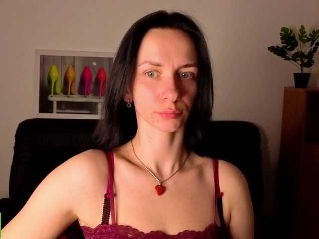 Annakillkiss's BongaCams show and profile