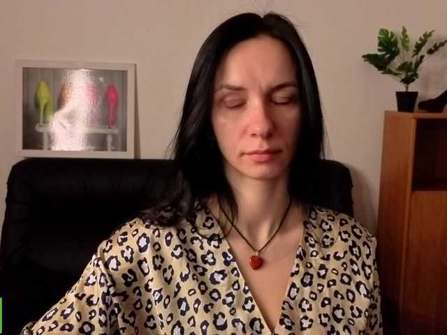 Annakillkiss's BongaCams show and profile