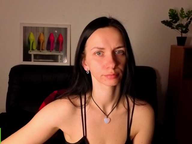 Annakillkiss's BongaCams show and profile