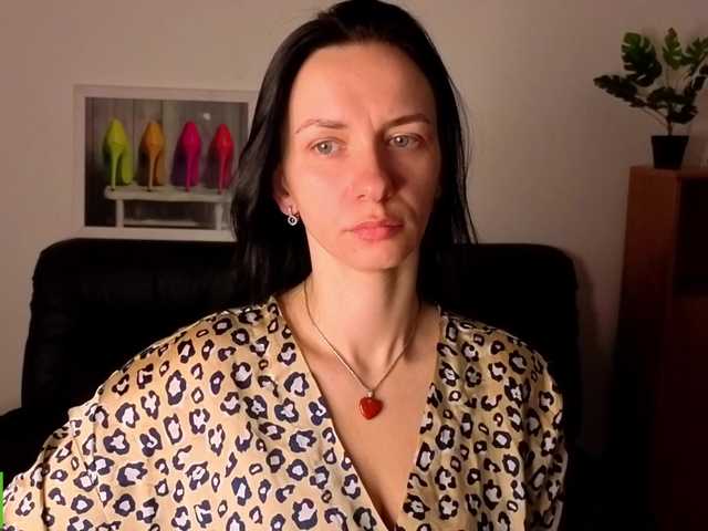 Annakillkiss's BongaCams show and profile