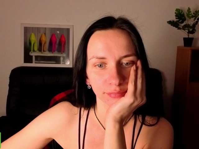 Annakillkiss's BongaCams show and profile