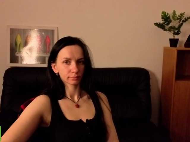 Annakillkiss's BongaCams show and profile