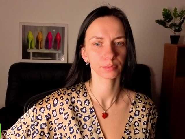 Annakillkiss's BongaCams show and profile