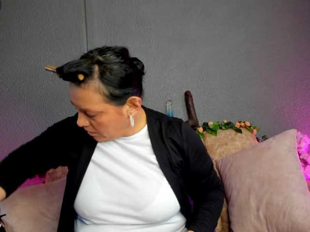 Watch NatashaMilf Streaming Live