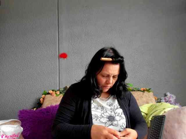 NatashaMilf webcam