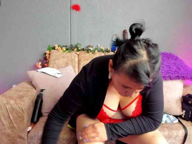 NatashaMilf webcam