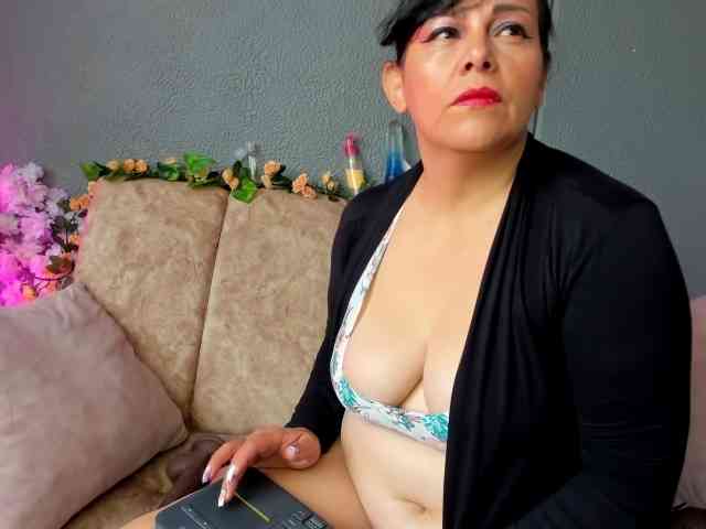 NatashaMilf webcam