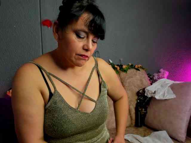 NatashaMilf webcam