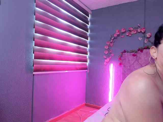 NatashaMilf webcam