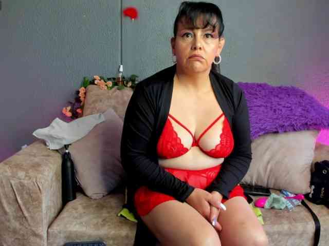 NatashaMilf webcam