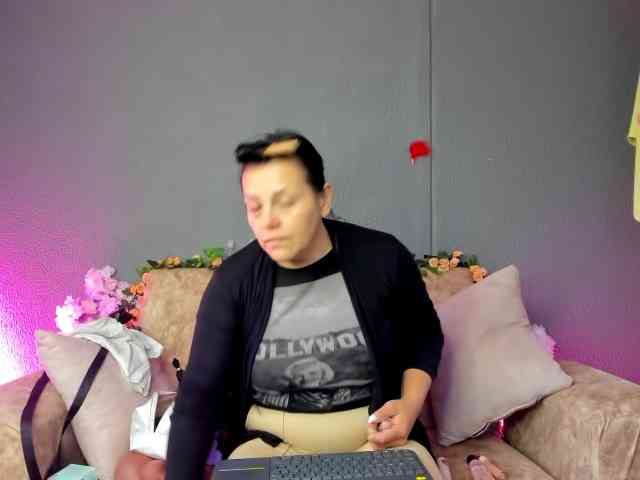 NatashaMilf webcam