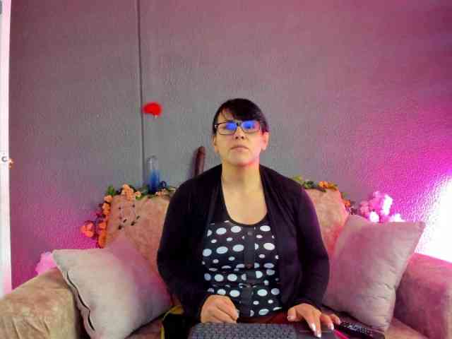 NatashaMilf webcam