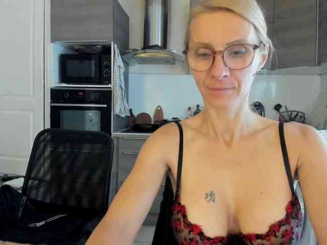 Munishpunish webcam