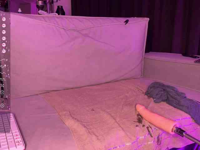 WaltEnjoy Live Webcam on BongaCams