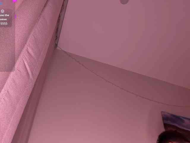 WaltEnjoy Live Webcam on {site_name}