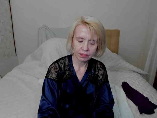 Shaved white, Shaved mature, Group chat for 20 39 tokens, Full privates for..., 14