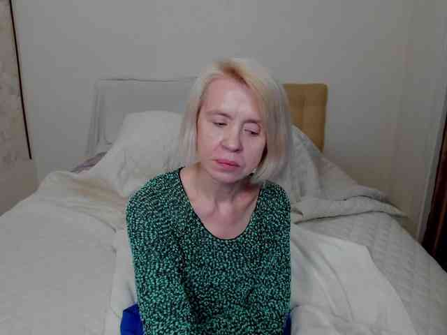 Shaved white, Shaved mature, Group chat for 20 39 tokens, Full privates for..., Live Hamster Cam 0