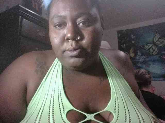 KreamGoddess777 webcam