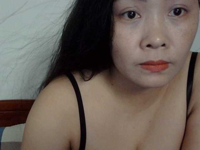 Uhem112's BongaCams show and profile