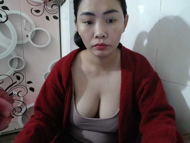 Uhem112's BongaCams show and profile