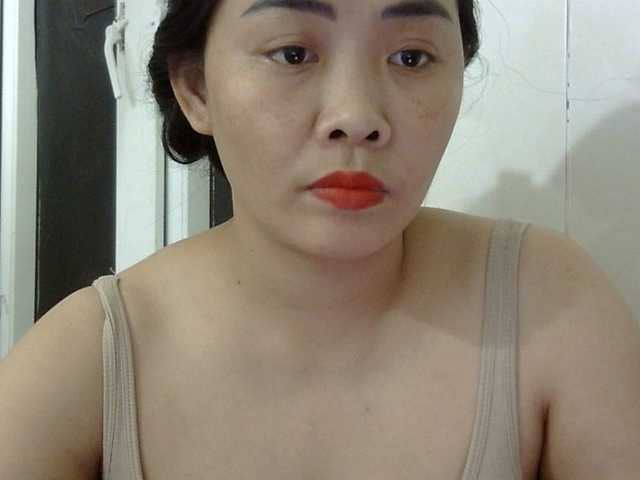 Uhem112's BongaCams show and profile