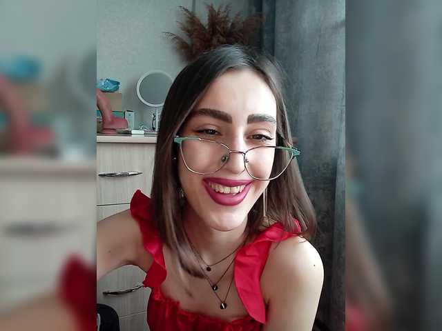 kiska-kira's BongaCams show and profile