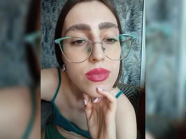 kiska-kira's BongaCams show and profile