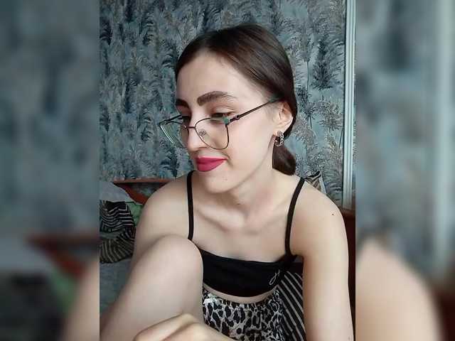 kiska-kira's BongaCams show and profile