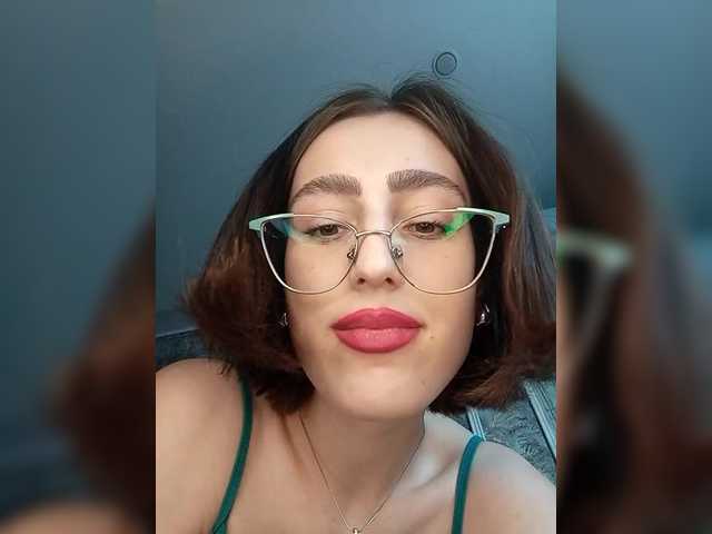 kiska-kira's BongaCams show and profile