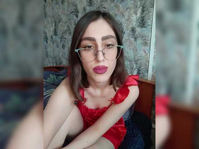 kiska-kira's BongaCams show and profile