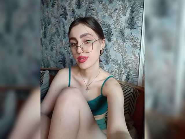 kiska-kira's BongaCams show and profile