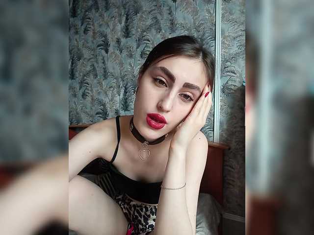 kiska-kira's BongaCams show and profile