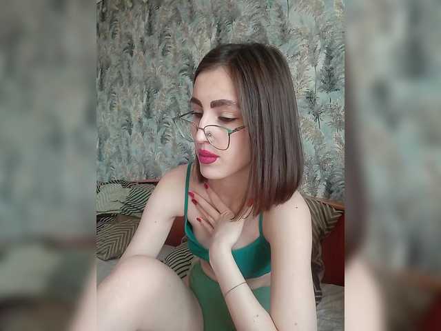 kiska-kira's BongaCams show and profile