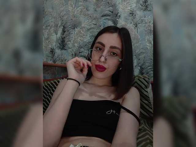 kiska-kira's BongaCams show and profile