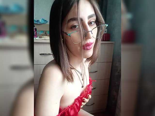 kiska-kira's BongaCams show and profile