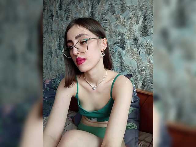 kiska-kira's BongaCams show and profile