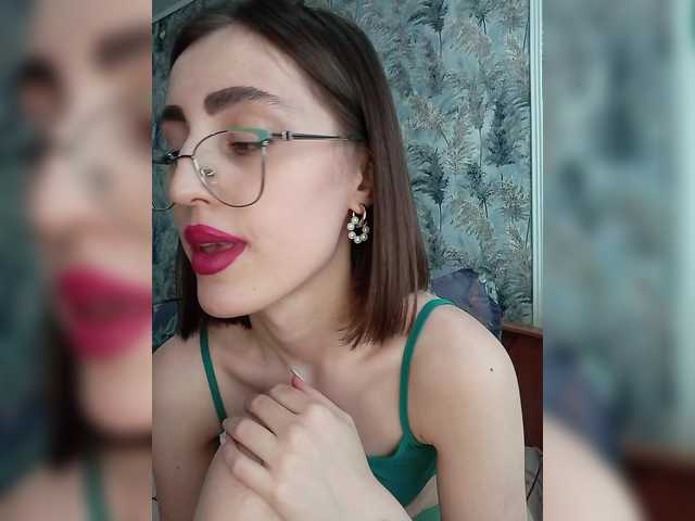 kiska-kira's BongaCams show and profile