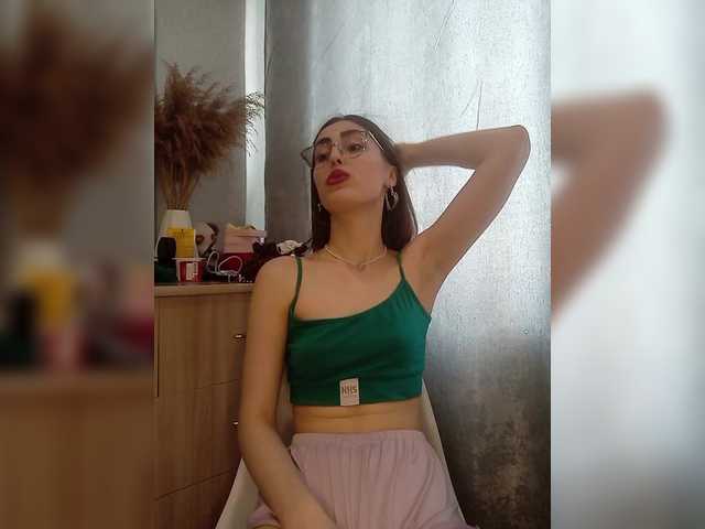 kiska-kira's BongaCams show and profile